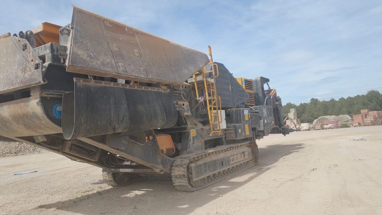 ALQUILER O VENTA DE MACHACADORA 800I USADA